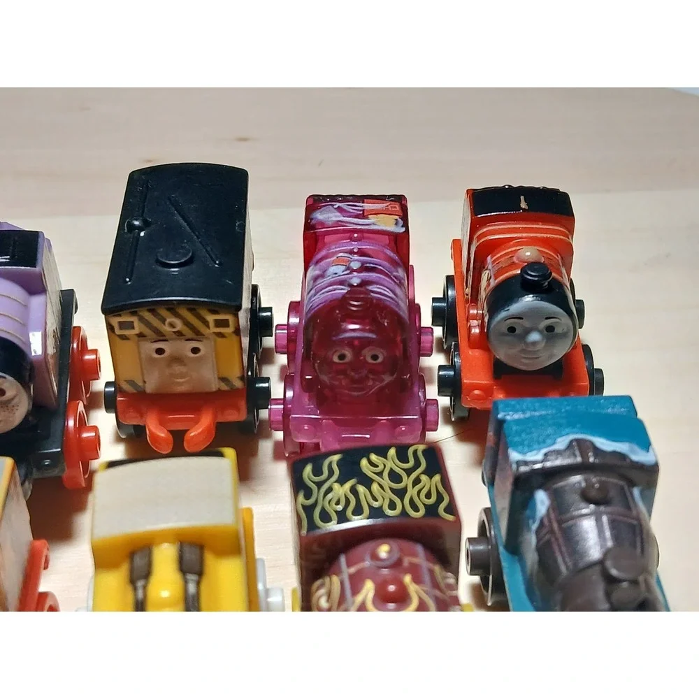 Thomas & Friends Mini Train Engines Lot, Multicolor
